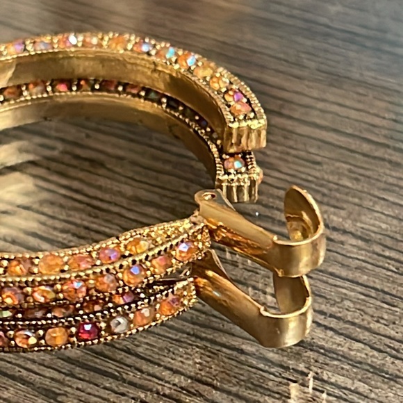 Vintage Orange Aurora Borealis Clip Hoop Earrings - Picture 4 of 15